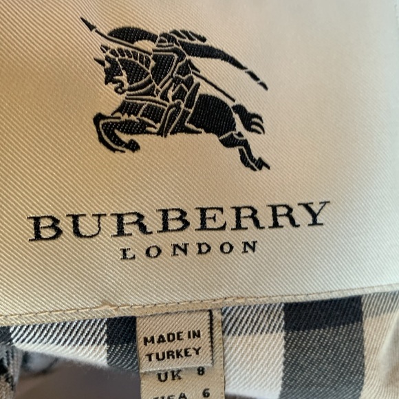 Burberry - Picture 2 of 2